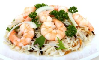 Креветки с рисом